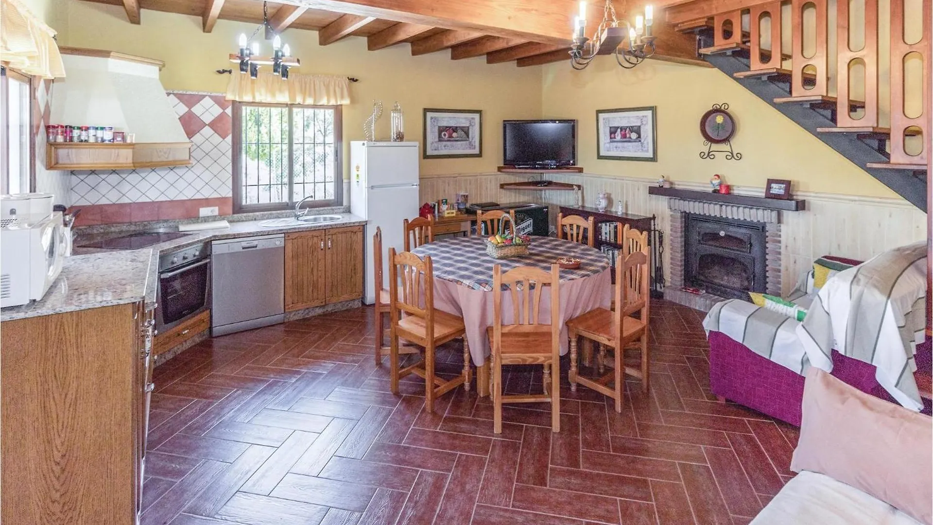 Cozy Home In Periana With House A Mountain View Los Baños de Vilo